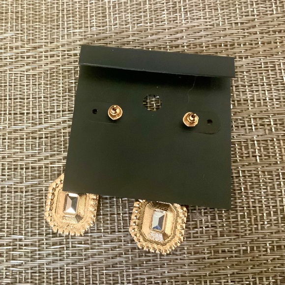 Saks Fifth Avenue EARRINGS🩷NEW JEWELED RED SPARKLING DANGLE DROP PIERCED POST - Picture 5 of 5